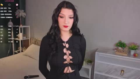 Amelia online show from October 27, 2025, 11:47 am