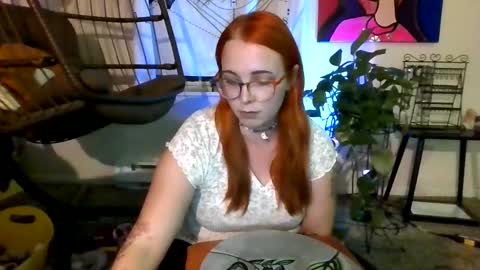 Snapshot of chaosfairyart chatting on October 21, 2025, 4:57 am chaosfairyart online show from October 21, 2025, 4:57 am