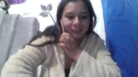 Snapshot of charis_21 chatting on April 17, 2026, 11:19 pm charis 2 online show from April 17, 2026, 11:19 pm