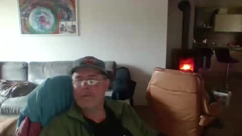 charles6064 online show from February 11, 2025, 9:42 am