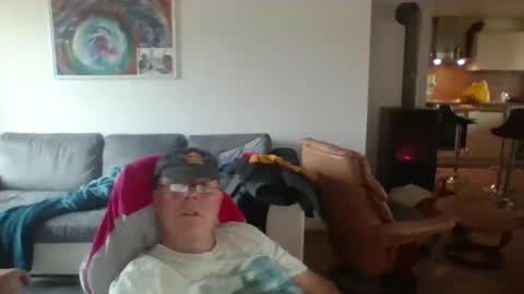 charles6064 online show from January 19, 2026, 9:35 am