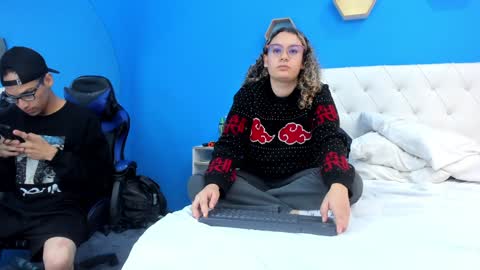 Charles y Elara online show from December 11, 2024, 6:36 am