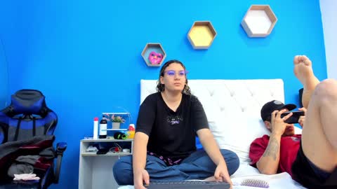 Charles y Elara online show from December 29, 2024, 2:10 pm