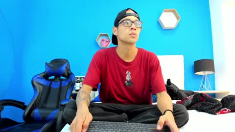 Charles y Elara online show from January 4, 2025, 6:09 am