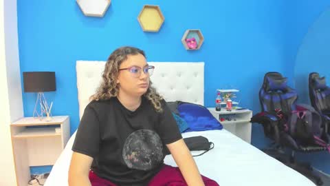 Charles y Elara online show from January 29, 2025, 3:12 am