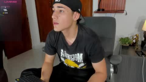 charley_morgan online show from February 6, 2025, 8:02 pm