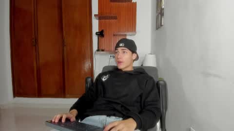 charley_morgan online show from February 20, 2025, 11:42 am