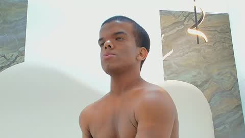 charlie_walkerr online show from May 16, 2026, 1:13 am