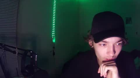 Snapshot of charlied09302 chatting on October 25, 2025, 5:37 am char sexiness online show from October 25, 2025, 5:37 am