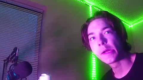 Snapshot of charlied09302 chatting on November 1, 2025, 12:40 pm char sexiness online show from November 1, 2025, 12:40 pm