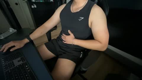 charliekkw online show from July 5, 2026, 4:47 pm