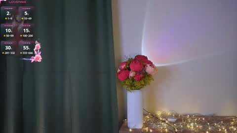 Yumi online show from May 11, 2026, 11:35 pm