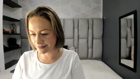 Snapshot of charlot_milf chatting on March 31, 2026, 11:43 am Charlot milf online show from March 31, 2026, 11:43 am