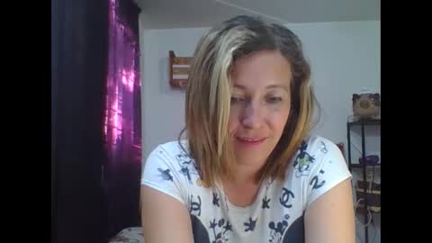 charlott online show from December 9, 2024, 10:52 pm