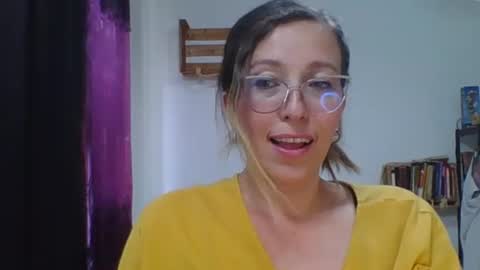 charlott online show from September 26, 2025, 7:40 pm