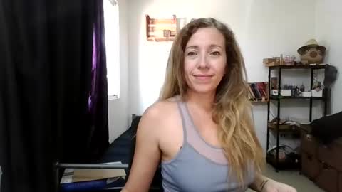 Snapshot of charlot_ponze chatting on July 23, 2026, 5:44 pm charlott online show from July 23, 2026, 5:44 pm