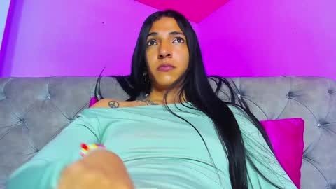 Snapshot of charlot_sanchez chatting on December 22, 2024, 11:41 pm lot online show from December 22, 2024, 11:41 pm