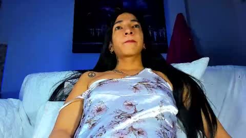 Snapshot of charlot_sanchez chatting on November 3, 2025, 10:42 pm lot online show from November 3, 2025, 10:42 pm