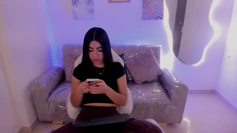    online show from September 8, 2025, 4:50 pm