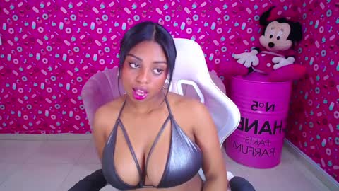 Charlote  online show from February 5, 2025, 7:53 pm