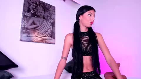 Charlote online show from February 24, 2025, 7:52 pm