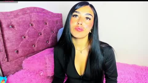 Charlothe online show from April 24, 2026, 11:51 pm