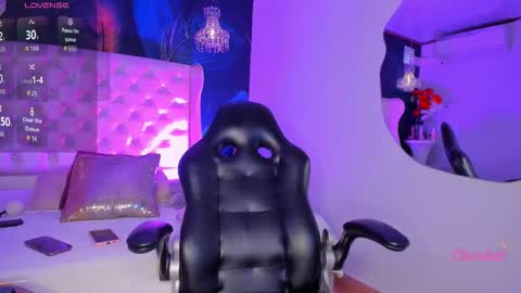 Snapshot of charlott_188 chatting on February 4, 2026, 9:42 pm Charlott online show from February 4, 2026, 9:42 pm