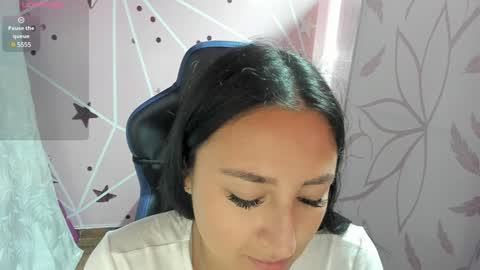 Snapshot of charlott_daphne chatting on December 19, 2024, 11:25 pm charlott_daphne online show from December 19, 2024, 11:25 pm