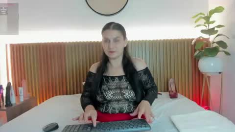 Snapshot of charlotte13x chatting on August 5, 2026, 2:14 am C H A R L O T T E online show from August 5, 2026, 2:14 am