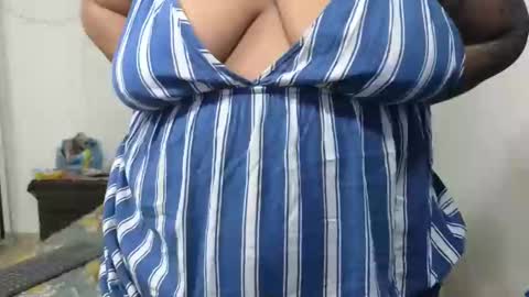 charlotte_027 online show from December 23, 2024, 7:06 am