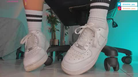 charlotte  grey online show from November 4, 2025, 7:13 pm