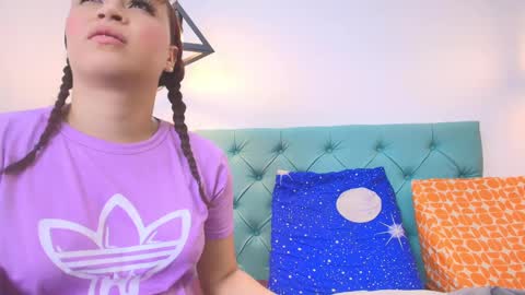 Snapshot of charlotte_and_zac chatting on February 12, 2025, 7:13 pm Charlotte and Zac online show from February 12, 2025, 7:13 pm