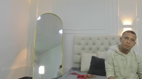 charlottte y dante online show from April 13, 2026, 3:56 am