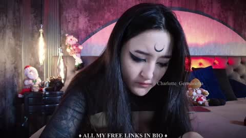 Snapshot of charlotte_germanotta_ chatting on December 23, 2024, 6:48 pm Charlotte online show from December 23, 2024, 6:48 pm