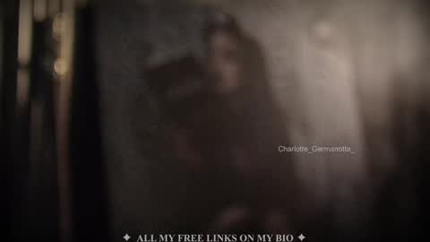 Snapshot of charlotte_germanotta_ chatting on January 31, 2025, 2:39 pm Charlotte online show from January 31, 2025, 2:39 pm