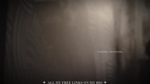 Snapshot of charlotte_germanotta_ chatting on February 6, 2025, 2:37 pm Charlotte online show from February 6, 2025, 2:37 pm