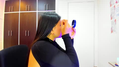 Snapshot of charlotte_icee chatting on January 15, 2025, 4:32 pm Charlotte Icee online show from January 15, 2025, 4:32 pm