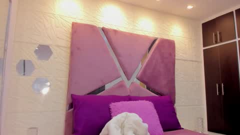 Snapshot of charlotte_icee chatting on November 27, 2025, 4:42 pm Charlotte Icee online show from November 27, 2025, 4:42 pm