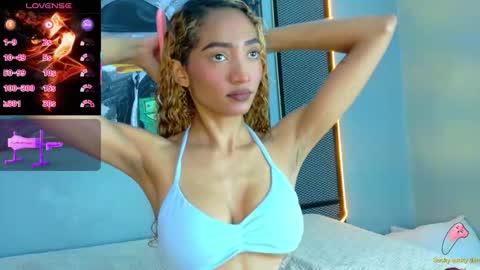 CHARLOTTE online show from November 14, 2025, 12:15 pm