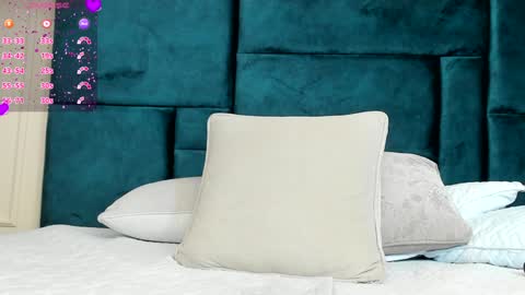 Charlotte Mayers online show from December 24, 2024, 2:44 pm