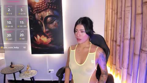 CHARLOTTE  online show from November 11, 2025, 8:09 pm