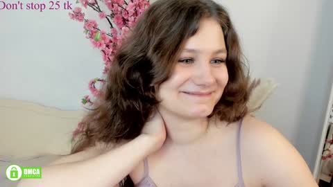 Snapshot of charlotte_wow chatting on January 25, 2025, 6:46 pm Charlotte online show from January 25, 2025, 6:46 pm