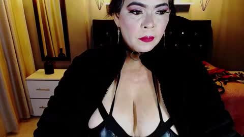 charlottefiery online show from May 3, 2026, 12:05 am