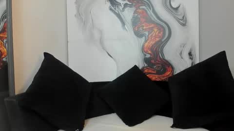 charlottegray_1 online show from September 12, 2025, 4:01 am