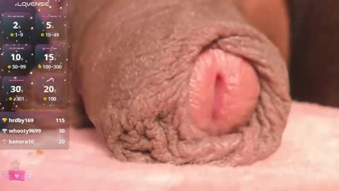 Snapshot of charlottelaurent chatting on March 9, 2025, 9:57 pm Char online show from March 9, 2025, 9:57 pm