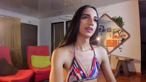 Snapshot of charlottelaurent chatting on October 18, 2025, 1:41 am Char online show from October 18, 2025, 1:41 am