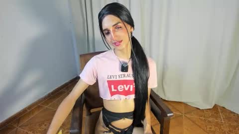 Snapshot of charlottelaurent chatting on February 6, 2026, 10:02 pm Char online show from February 6, 2026, 10:02 pm