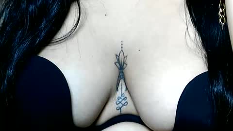 charlottequeen_21 online show from March 10, 2026, 12:10 pm