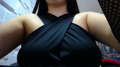 Charlotte  Schmidt online show from September 26, 2025, 11:25 am