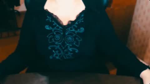 CharlotteXTasty online show from October 16, 2025, 10:49 am